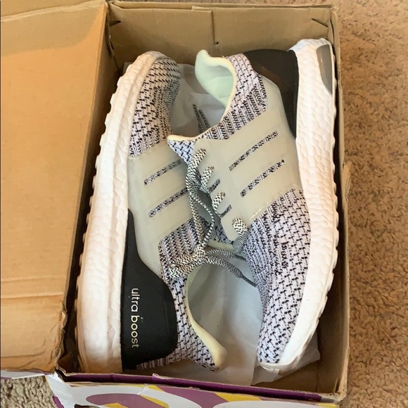 Ultra boosts main image 4